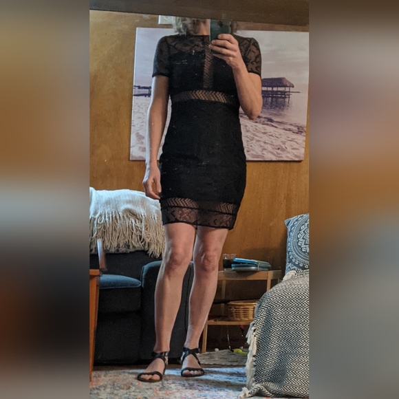 Bailey black lace panel dress - Picture 8 of 9